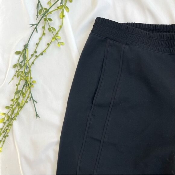 Lululemon Athletica Light Strides Crop 23” Black Knit Ankle Travel Pants 4 - Picture 8 of 10